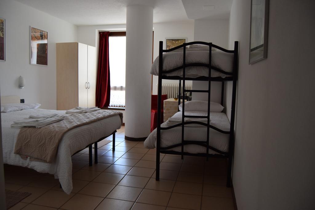 Affittacamere Lago Rotondo Mezzana  Extérieur photo